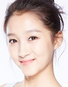 Guan Xiaotong as Xiaoxi