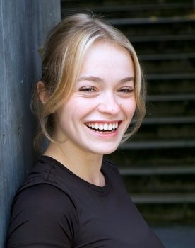 Carlotta Weide as Romy