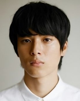 Koki Okumura as Miyamoto Kou [Student, Class 3-D]