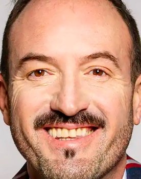 Álex O'Dogherty as Arturo Cañas
