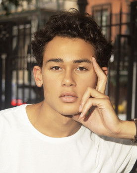 Joaquin Foster as Luke