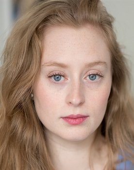 Laura Dary as Laura Kléber