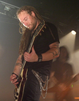 Martin Henriksson as Guitar