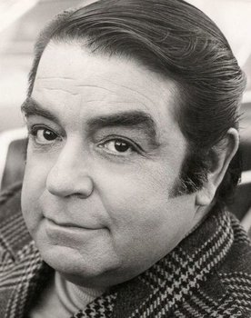 Kurt Kasznar as Zucco