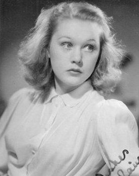 Patricia Raine as Peggy Ford