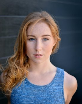 Harriet Gordon-Anderson as Fleur