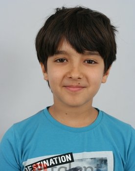 Tudor Oprișan as Matei Dragomir