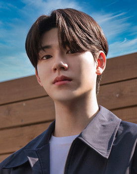 Bae Hyeon-seong as Kang Hae-joon