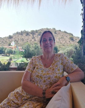 Blanca Mulet as Madre Nil