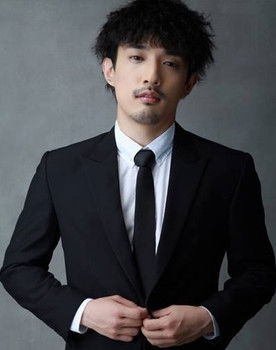 Kim Cheong-soon as Waiter