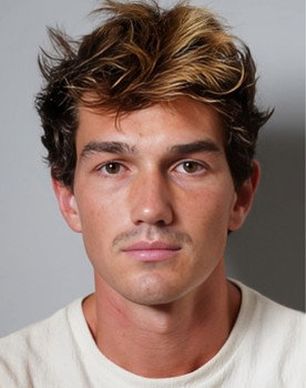 Shay Dinneen as Leo Whitney