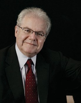 Emanuel Ax as Self - Pianist