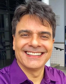 Guilherme de Pádua as José