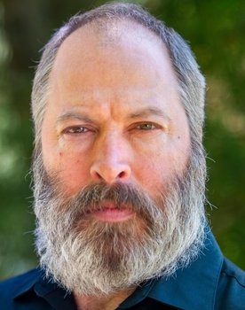 Jeff Briggs as Detective Matt Myers