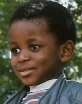 Romen Assongba as Джонни