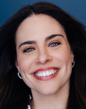 Meghan O'Leary-Clark as Officer Coffin