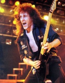 Jörg Fischer as 