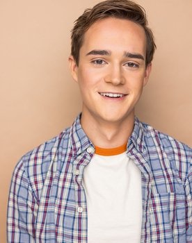 Ian MacGillivray as 