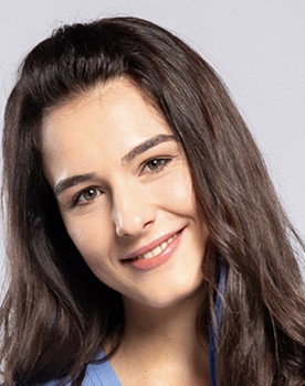 Ηλέκτρα Μπαρούτα as Ματίλντα