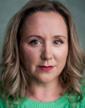 Cheryl Walsh as Detective Ronnie