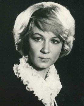 Alla Demidova as 