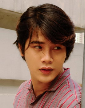 Trần Phong as 