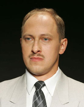 Dmitriy Talantsev as сыщик