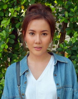 กล้วยไม้ พิกุลแย้ม as รัตน์ หรือ รัตนาวดี