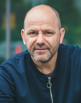 Thorsten Giese as Käfer (voice)