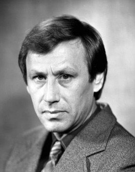 Aleksandr Mikhaylichenko as Shipov