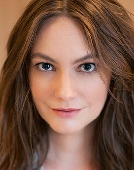 Masha Borovikova as Assistent Nasti