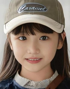 陈晗洢 as 小女孩