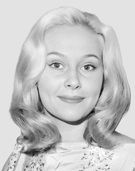 Anne-Marie Baumann as Actress getting off the plane