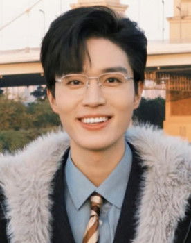 Liang Siwei as He Lin