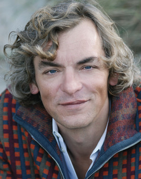 Matthias Tiefenbacher as Stefan