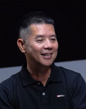 Trinh Hoan Nguyen as Cop 1