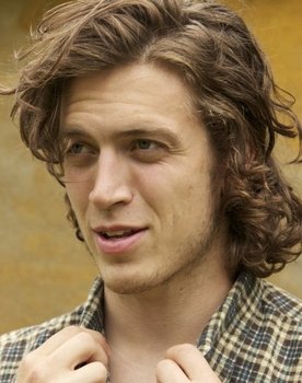 Morten Vang Simonsen as Simon