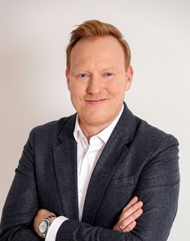 Anders Breinholt as 