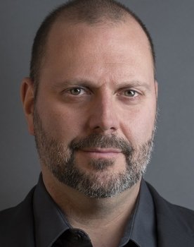 Jeremy Harris as Tom Negrette