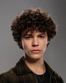 Zackary Arthur as Cameron