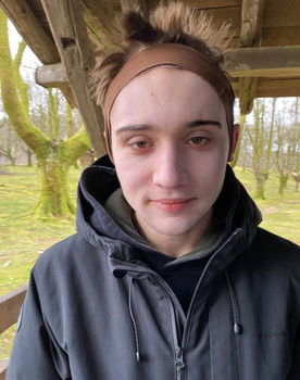 Martín Cervo as Zombie