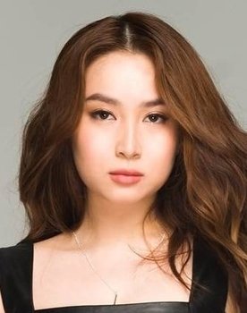 Yumi Garcia as Ida