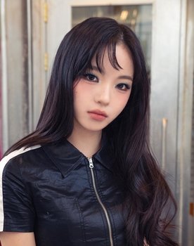 Kim Chaewon as 