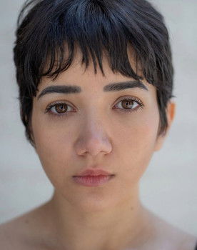 Martina Spampinato as Maya