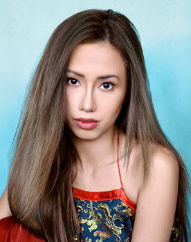 An Phan as Vietnamese Girl