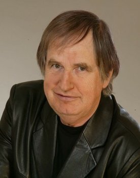 Carl-Axel Dominique as 