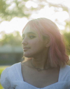 Kasandra Gallardo as Novia