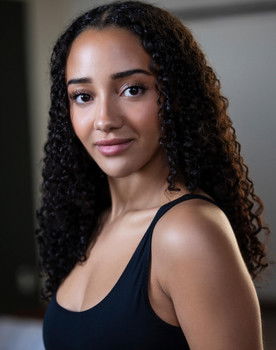 Verity Marks as Valentina