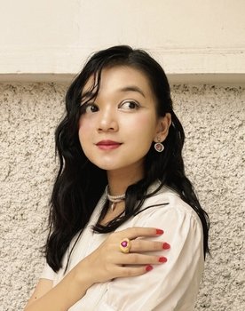 Sayapa Singchoo as Mona