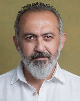 Kadir Çermik as Erhan (Voice)